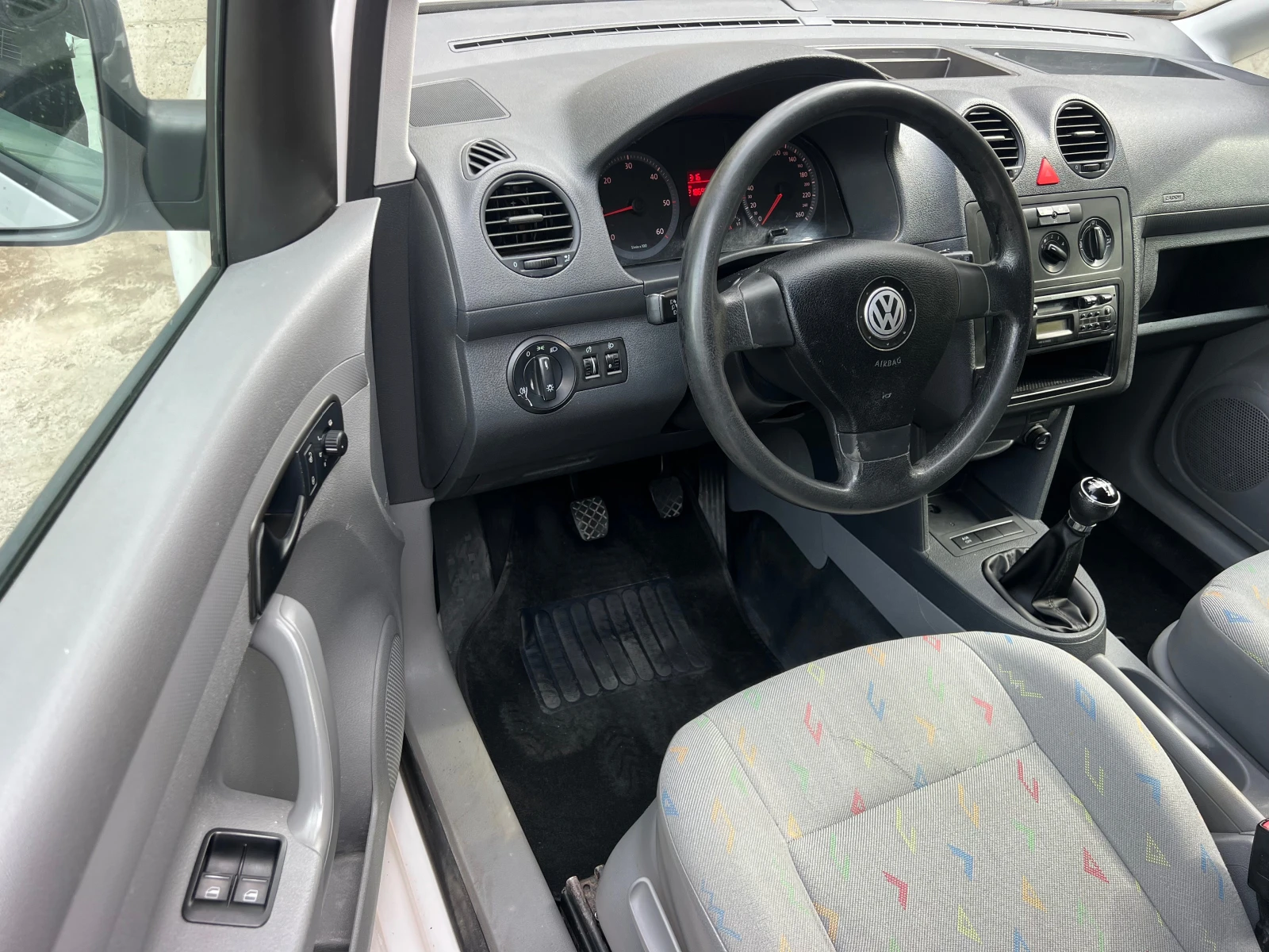 VW Caddy 1.9TDI MAXI/KLIMATIK/105кс/UNIKAT - изображение 9