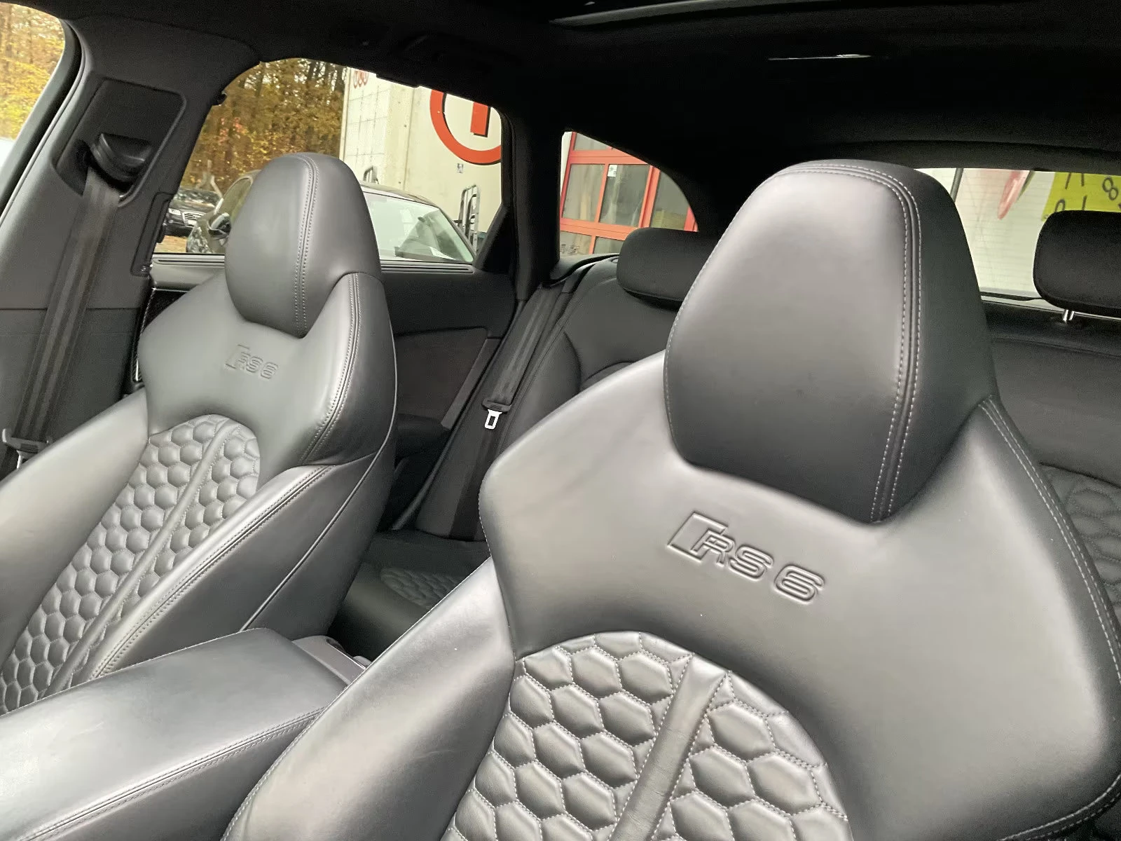 Audi Rs6 4.0TFSI/CARBON/605HP/PERFORMANCE/AKRAPOVIC/418f - изображение 10