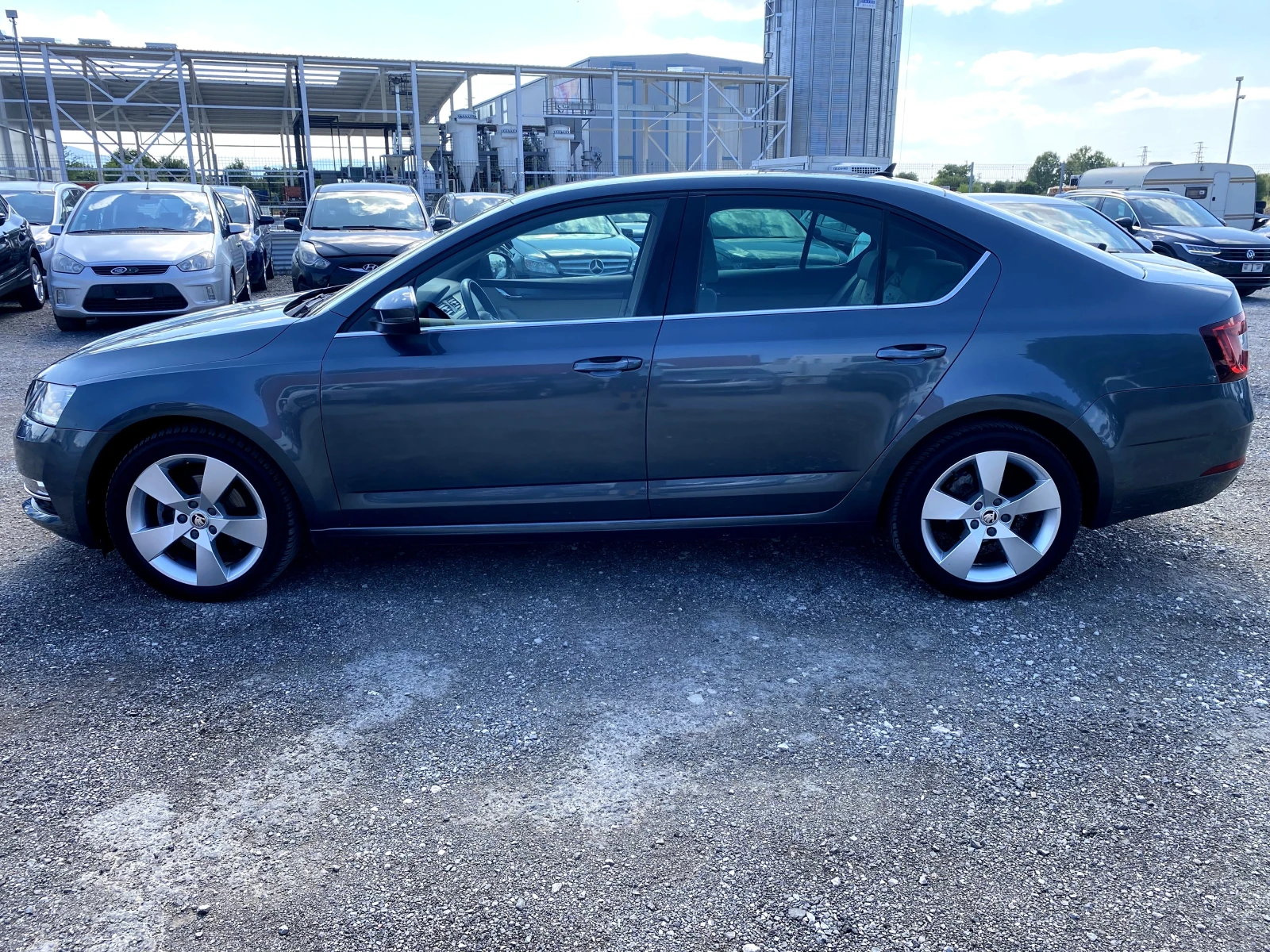 Skoda Octavia 2.0TDi 150к.с Седан DSG -УНИКАТ- - изображение 2