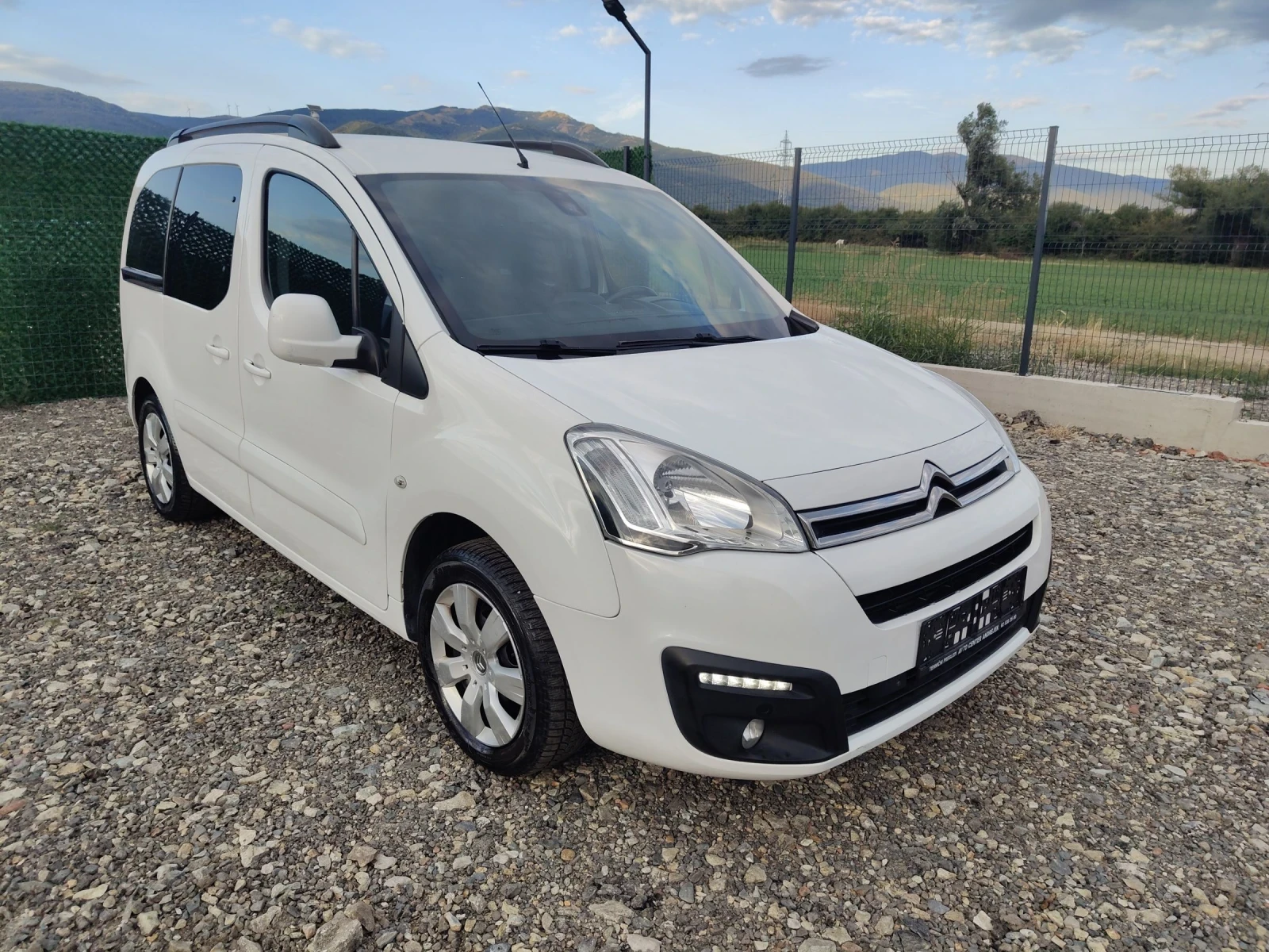 Citroen Berlingo 1.6 HDI FACELIFT EVRO 6 N1 - изображение 9