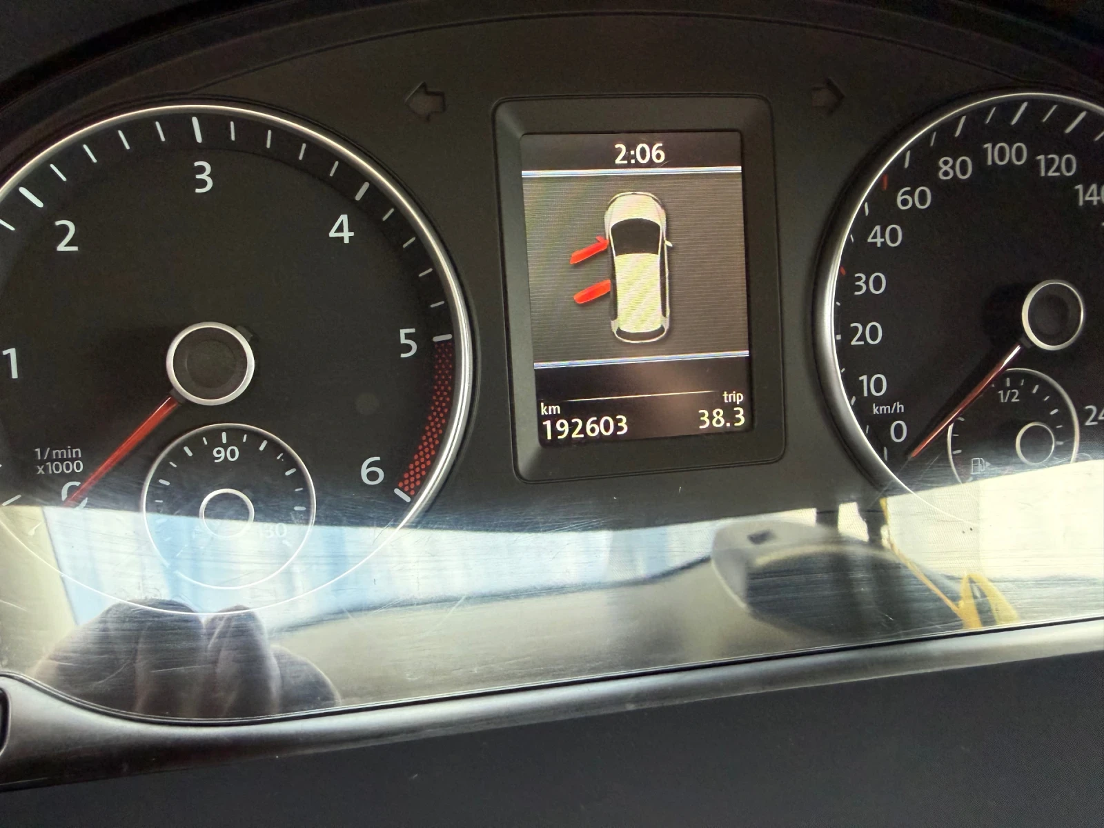 VW Touran 2, 0-7 | Mobile.bg   13