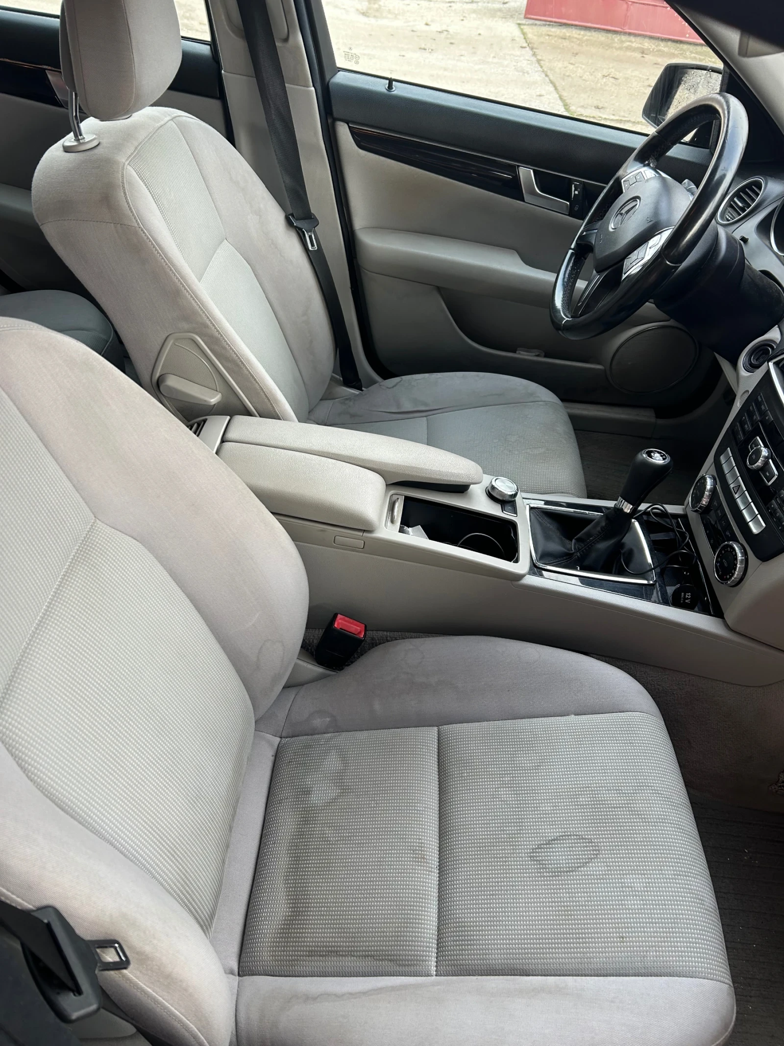 Mercedes-Benz C 220  - изображение 9