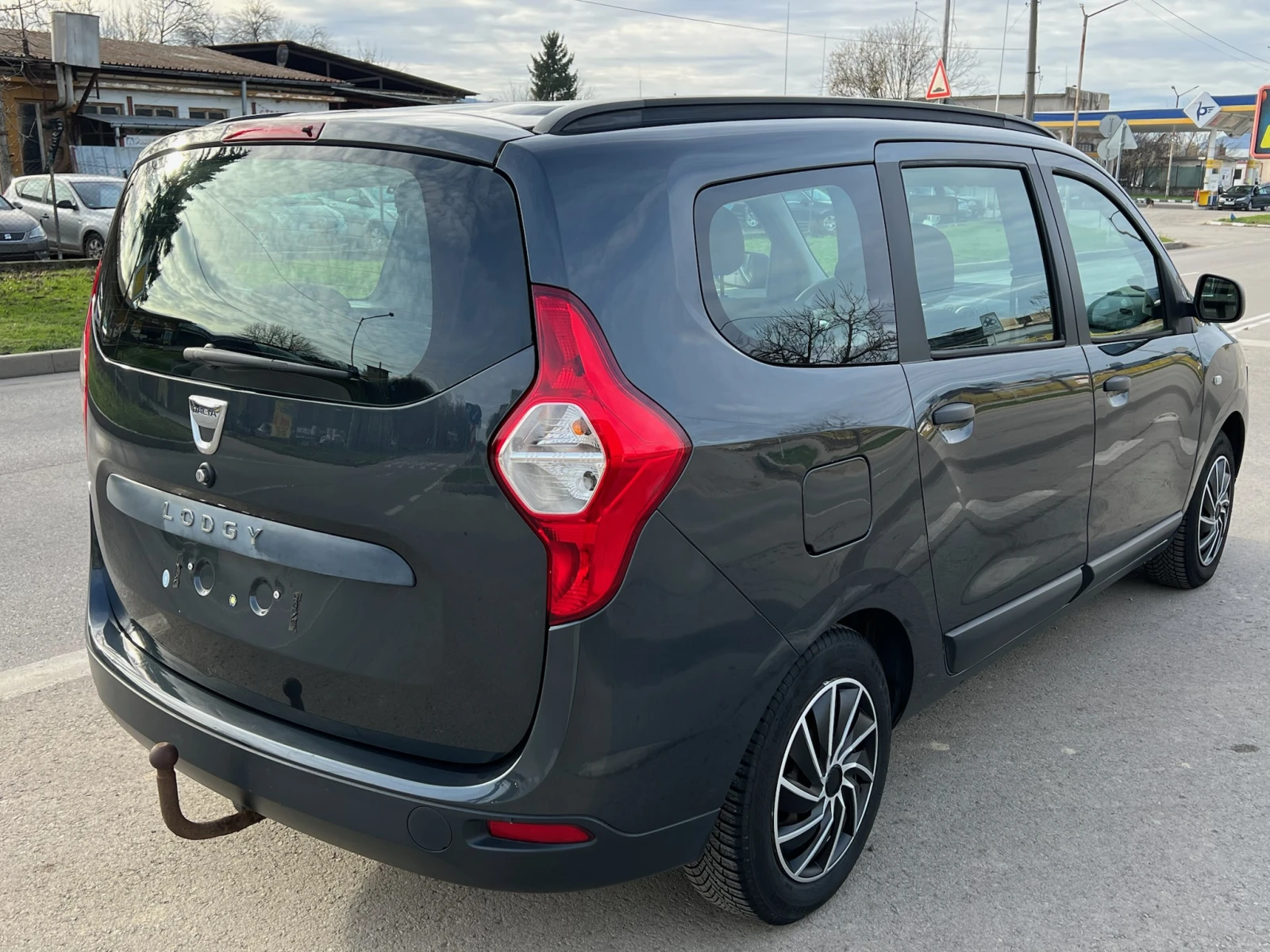 Dacia Lodgy 1.6 16V 7P - изображение 7
