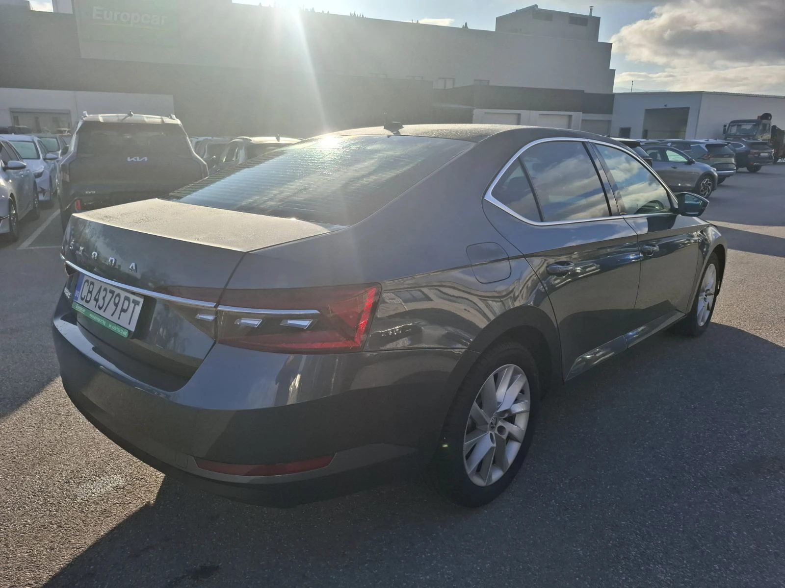 Skoda Superb 2.0 tdi Style Edition - изображение 4