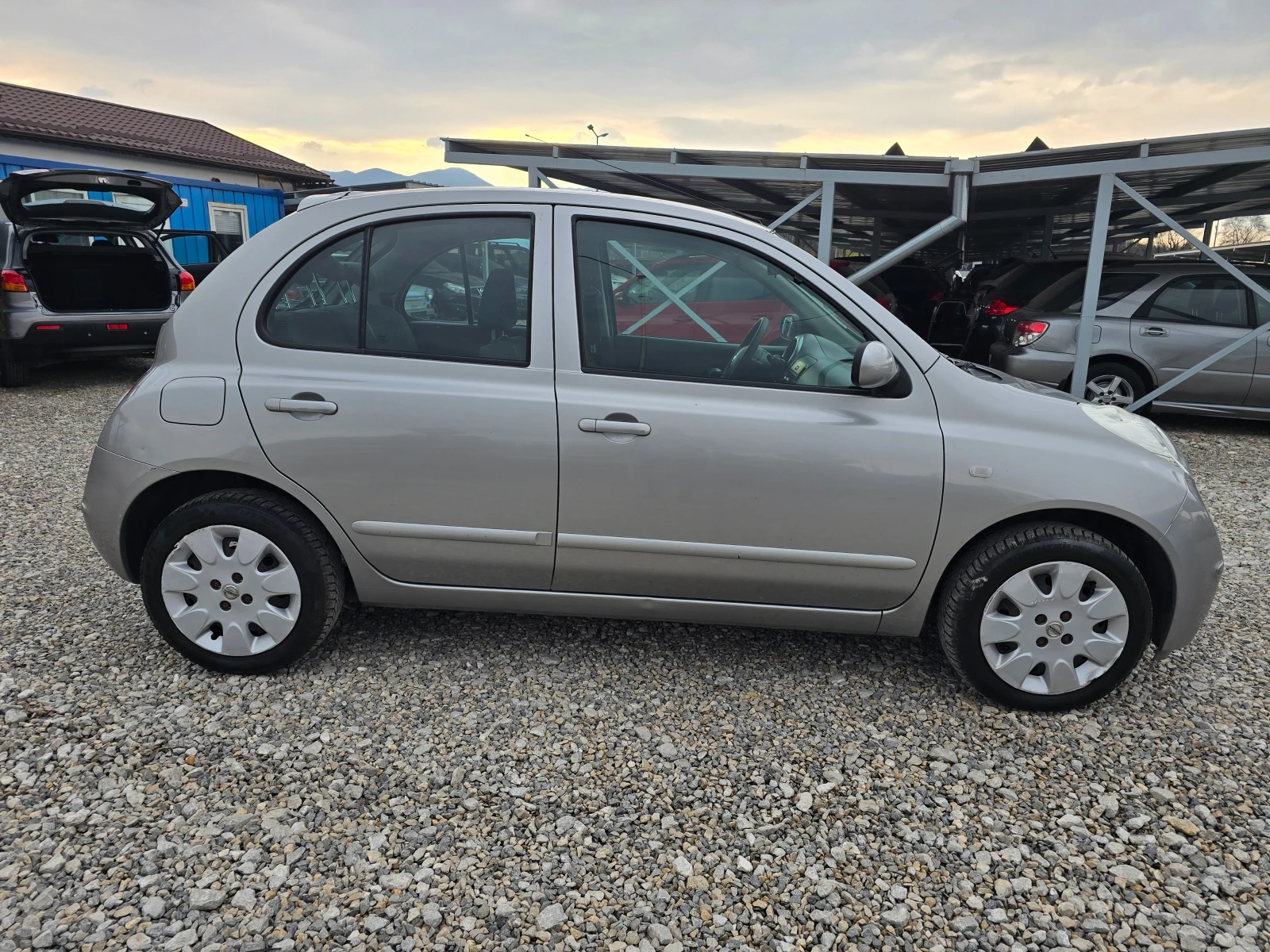 Nissan Micra 1.4 БЕНЗИН АВТОМАТИК ! ! РЕАЛНИ КИЛОМЕТРИ, снимка 6 - Автомобили и джипове - 53995434