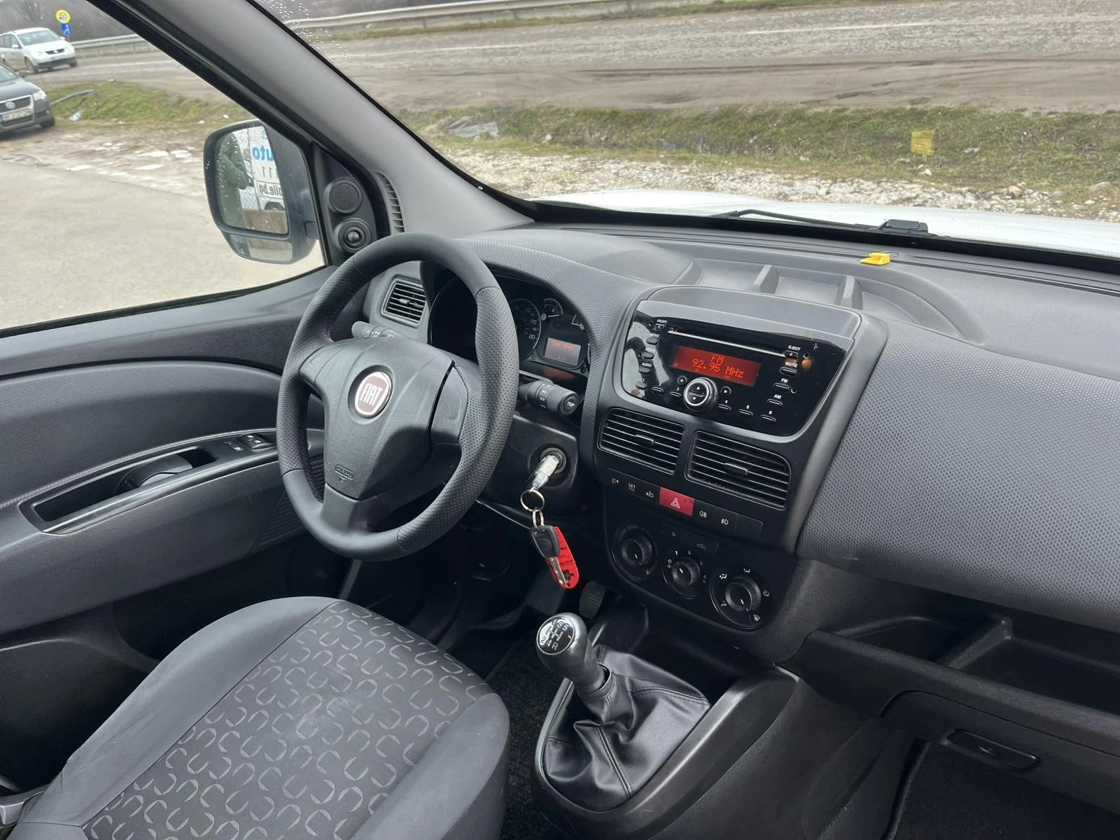 Fiat Doblo 1.3 M-JET 90кс EURO 5В  КЛИМАТИК ВНОС ИТАЛИЯ, снимка 10 - Автомобили и джипове - 54163359