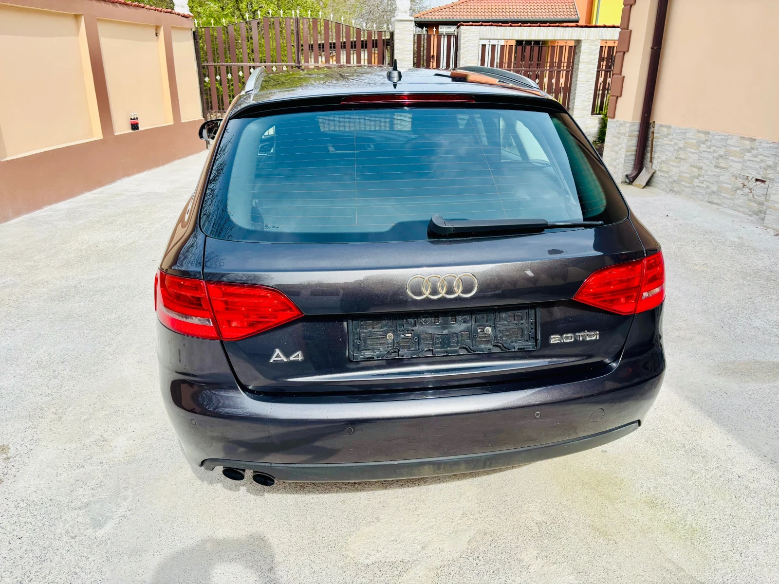 Audi A4 2.0 TDI Bi-xenon, снимка 6 - Автомобили и джипове - 54253572