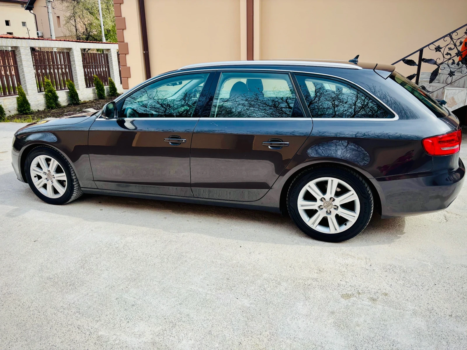 Audi A4 2.0 TDI Bi-xenon, снимка 4 - Автомобили и джипове - 54253572