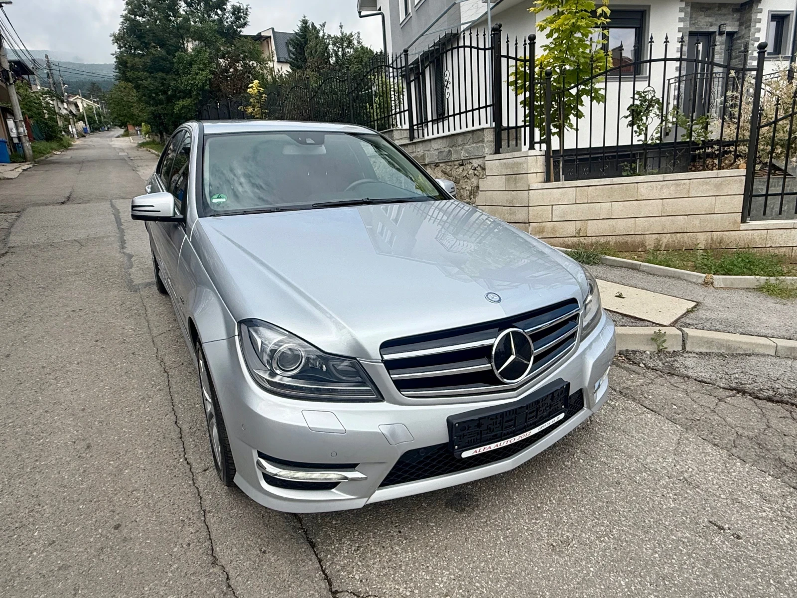 Mercedes-Benz C 350 AMG, Distronic, Camera, 4Matic, снимка 3 - Автомобили и джипове - 54280602