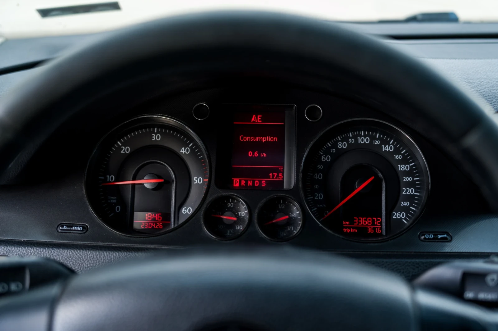 VW Passat 6, снимка 9 - Автомобили и джипове - 54376633
