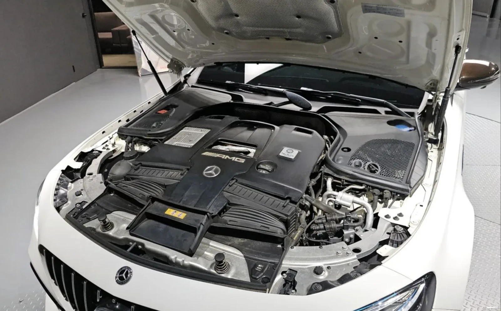 Mercedes-Benz E 63 AMG АВТОКРЕДИТ* ЦЕНА БЕЗ АНАЛОГ* , снимка 4 - Автомобили и джипове - 54563276