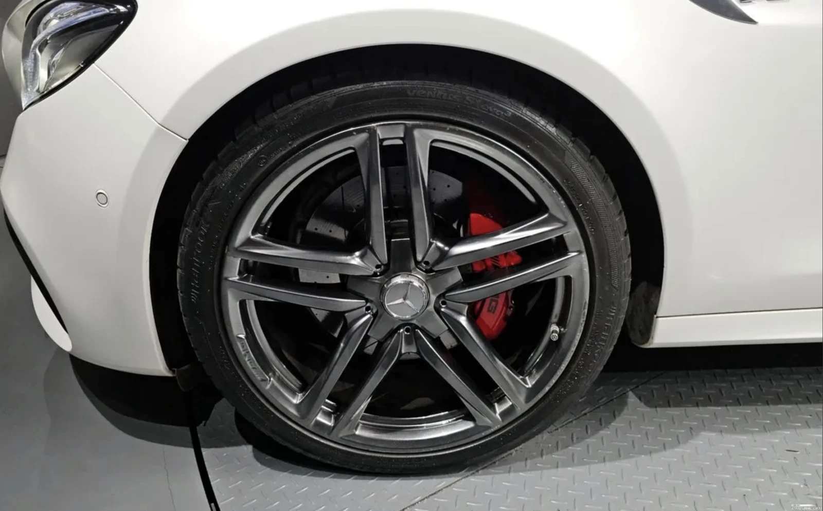 Mercedes-Benz E 63 AMG АВТОКРЕДИТ* ЦЕНА БЕЗ АНАЛОГ* , снимка 3 - Автомобили и джипове - 54563276