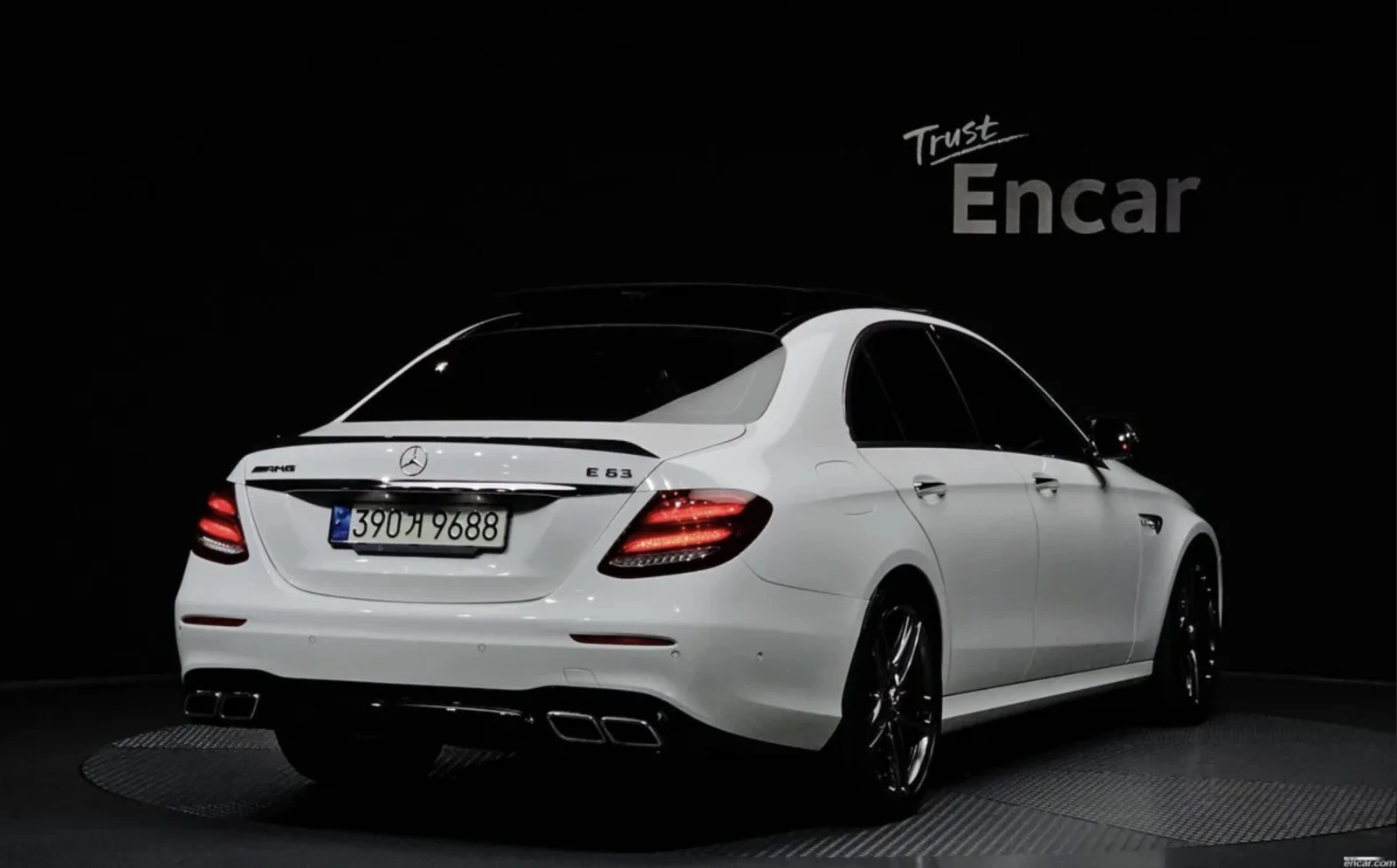 Mercedes-Benz E 63 AMG АВТОКРЕДИТ* ЦЕНА БЕЗ АНАЛОГ* , снимка 2 - Автомобили и джипове - 54563276