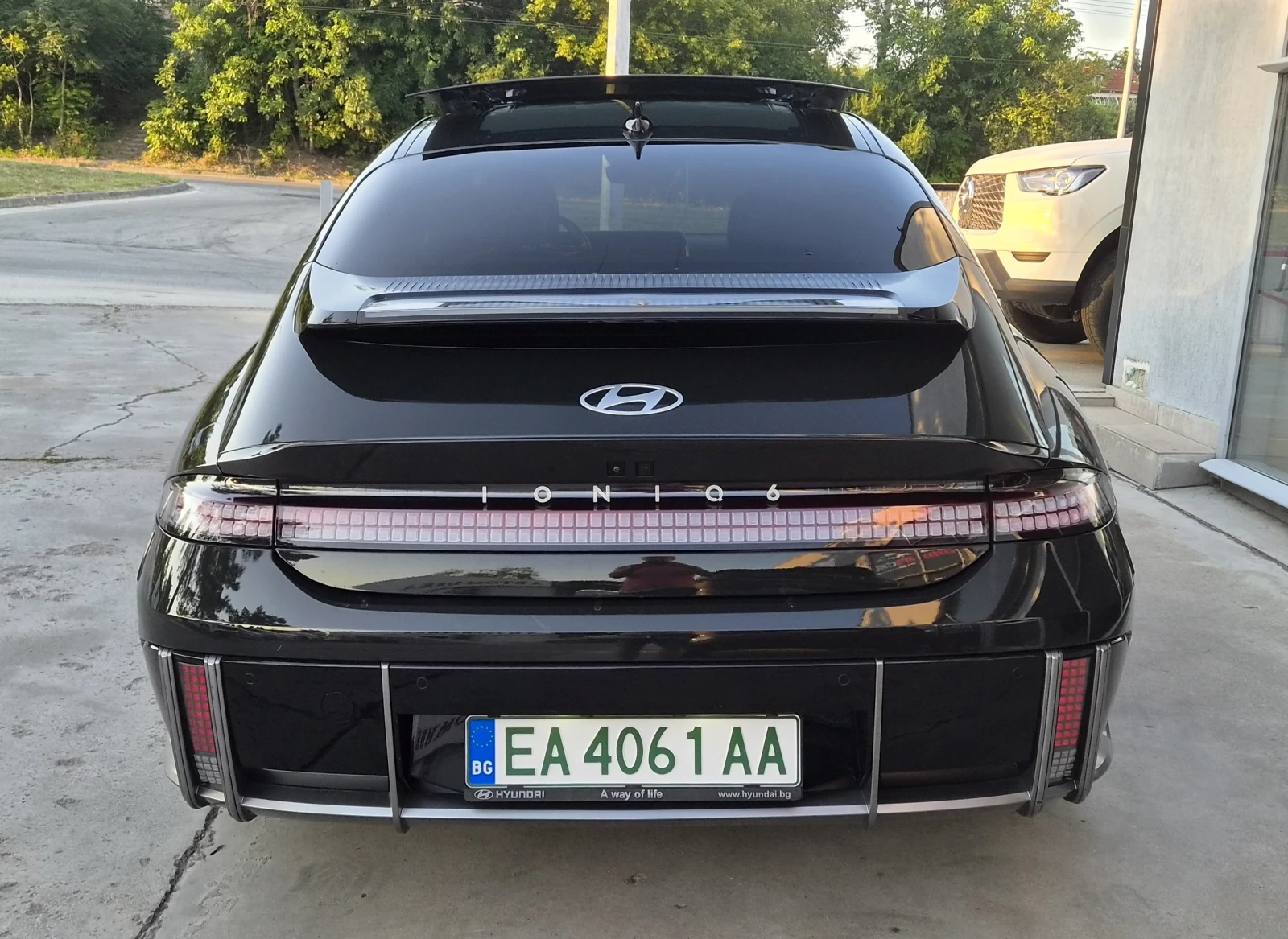 Hyundai Ioniq 6 Long Range 2WD;77.4kWh;Premium;Гаранционен;360  , снимка 5 - Автомобили и джипове - 55496457