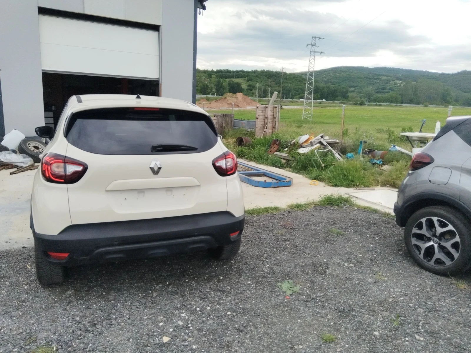 Renault Captur, снимка 10 - Автомобили и джипове - 55596960