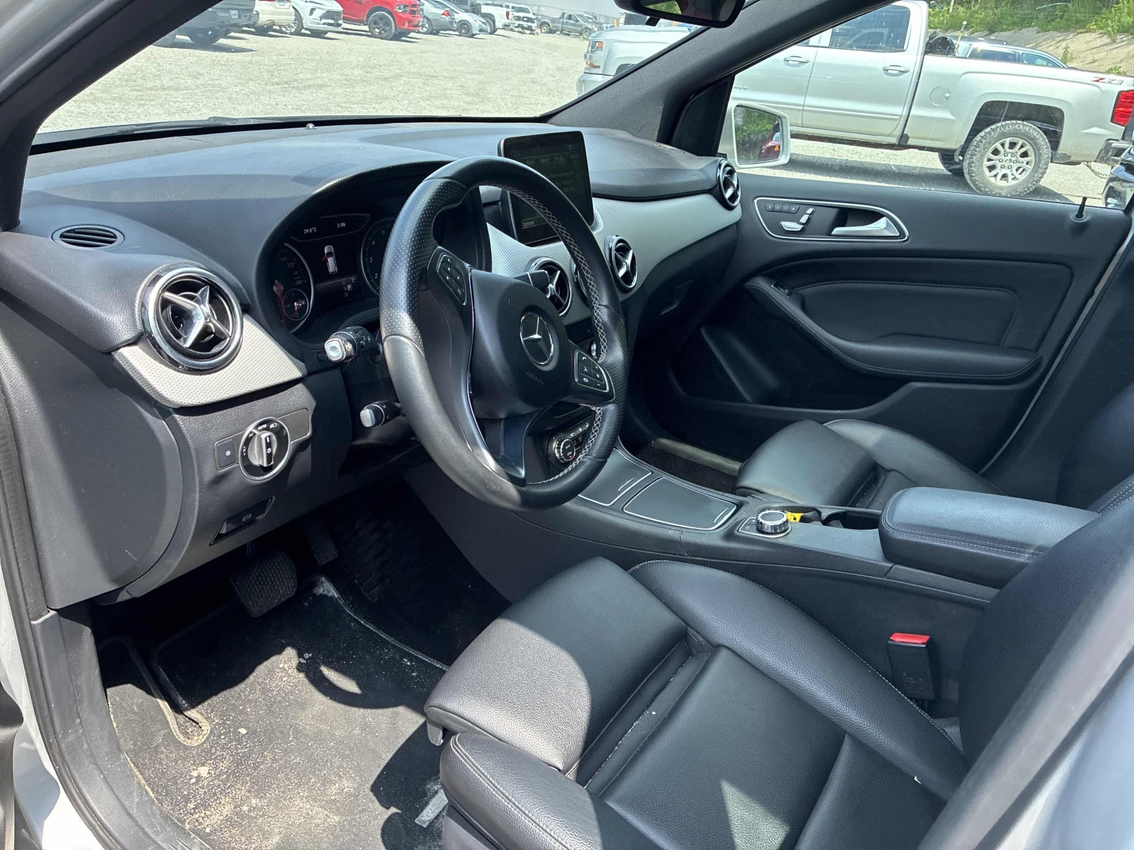Mercedes-Benz B 250, снимка 5 - Автомобили и джипове - 55702776