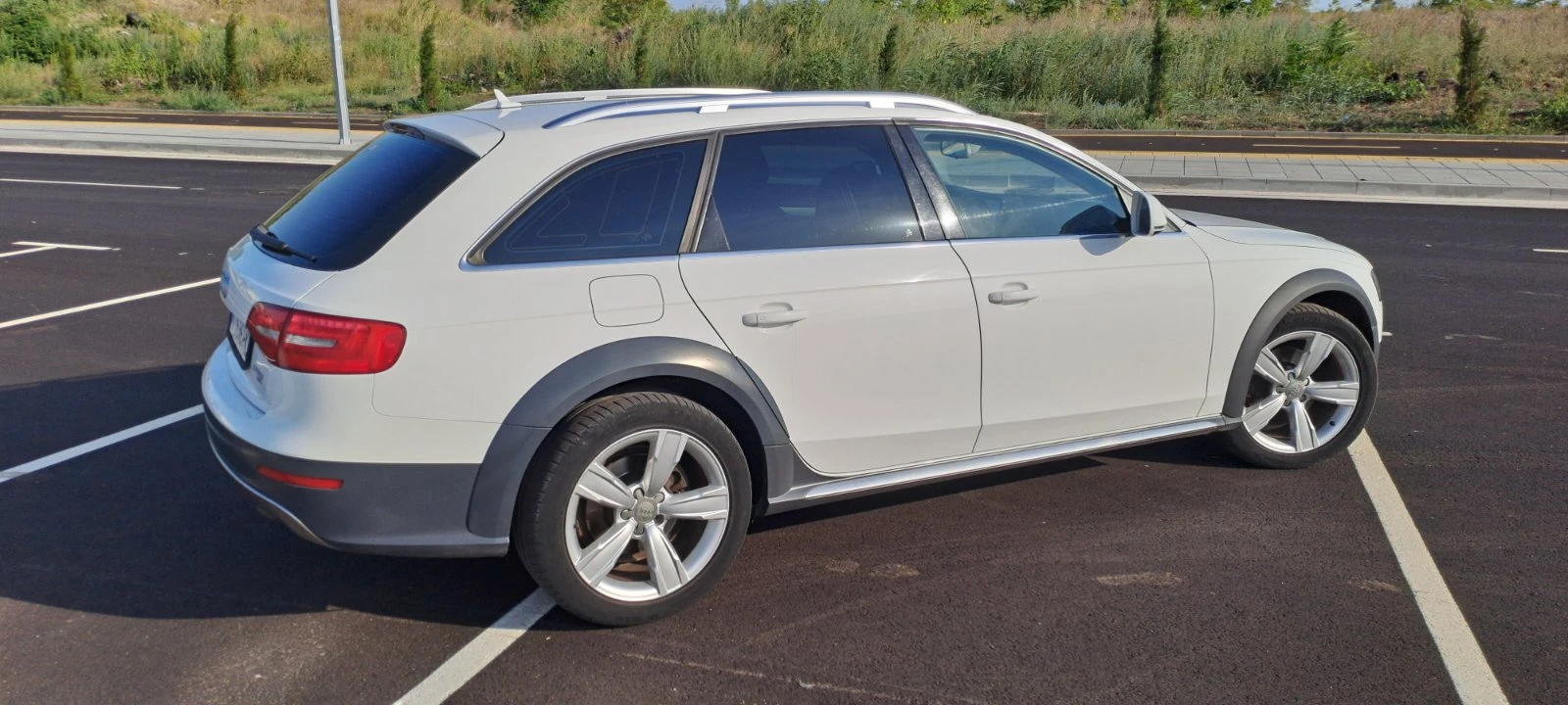 Audi A4 Allroad 2.0TDI DSG, снимка 9 - Автомобили и джипове - 55791979