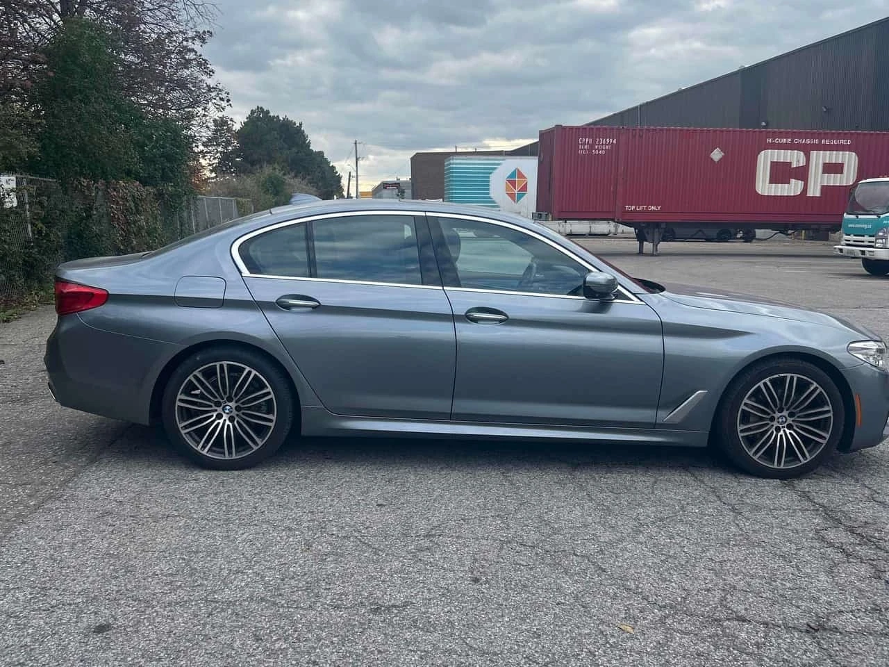 BMW 530 530i xDrive  CARFAX | Mobile.bg � ����������� 3
