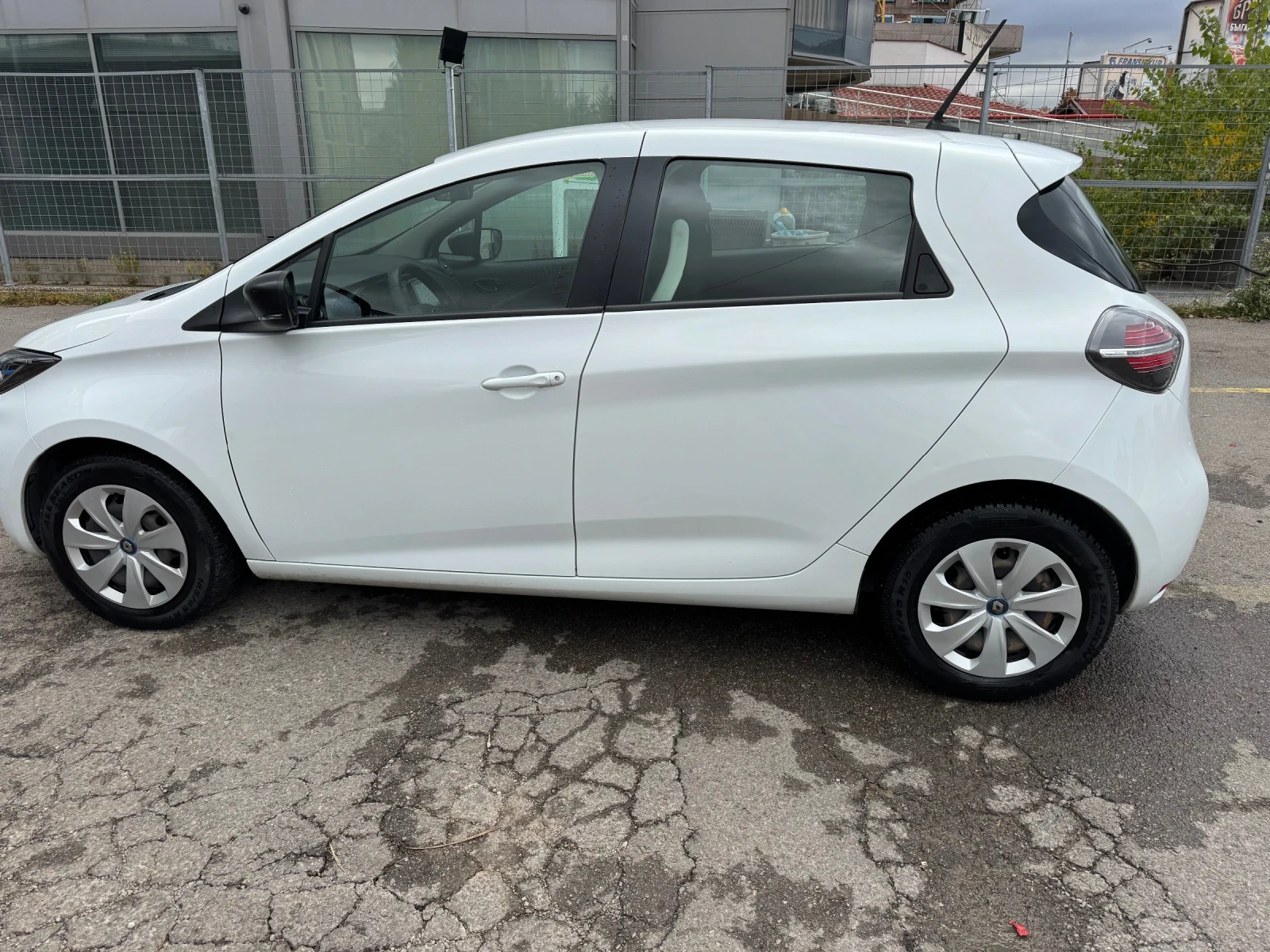 Renault Zoe 52kw, снимка 8 - Автомобили и джипове - 56712676