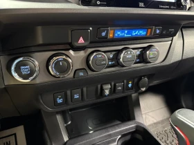 Toyota Tacoma * 4x4 Access Cab Auto * 360 * СЛЕДЕНЕ НА ЛЕНТИ* , снимка 16