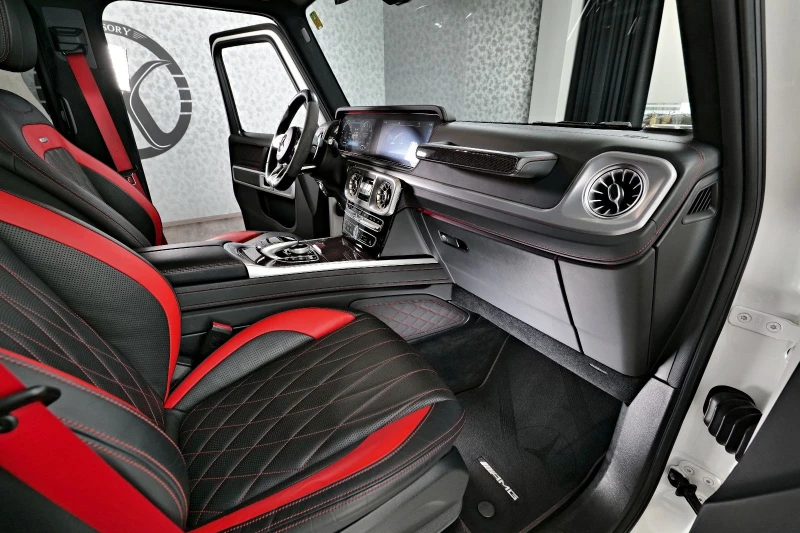 Mercedes-Benz G 63 AMG EDITION1/585HP/CARBON-RED/ACC/AMBI/360CAM/TSR/522b, снимка 12 - Автомобили и джипове - 48139397