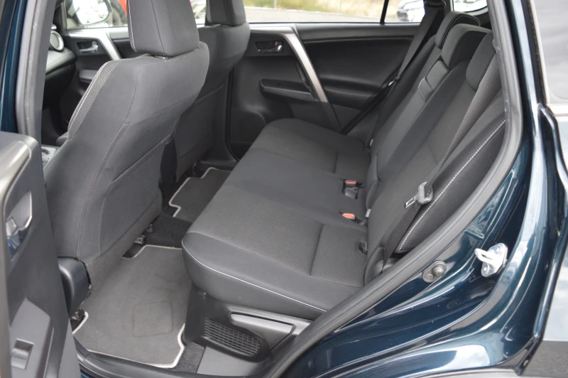 Toyota Rav4 2.5-Hybrid, снимка 11 - Автомобили и джипове - 52028296