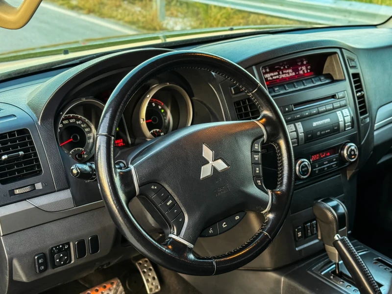 Mitsubishi Pajero 3.2 DI-D COMMON RAIL 7 МЕСТА, снимка 8 - Автомобили и джипове - 52080034