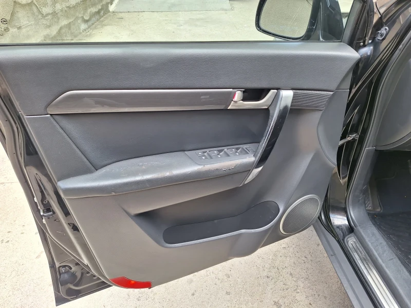 Chevrolet Captiva, снимка 8 - Автомобили и джипове - 52962540