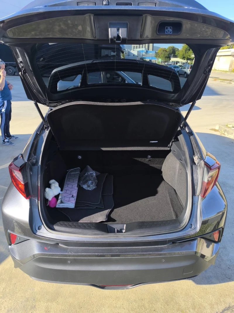 Toyota C-HR 2WD, снимка 11 - Автомобили и джипове - 52235800