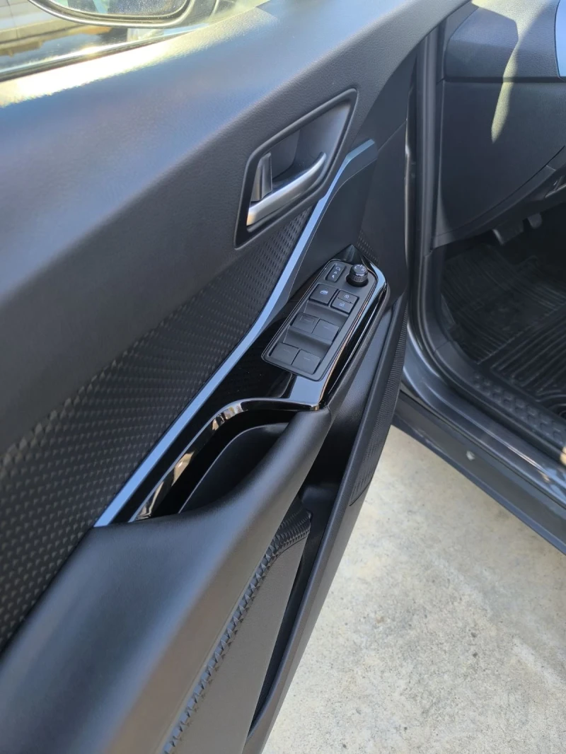 Toyota C-HR 2WD, снимка 7 - Автомобили и джипове - 52235800