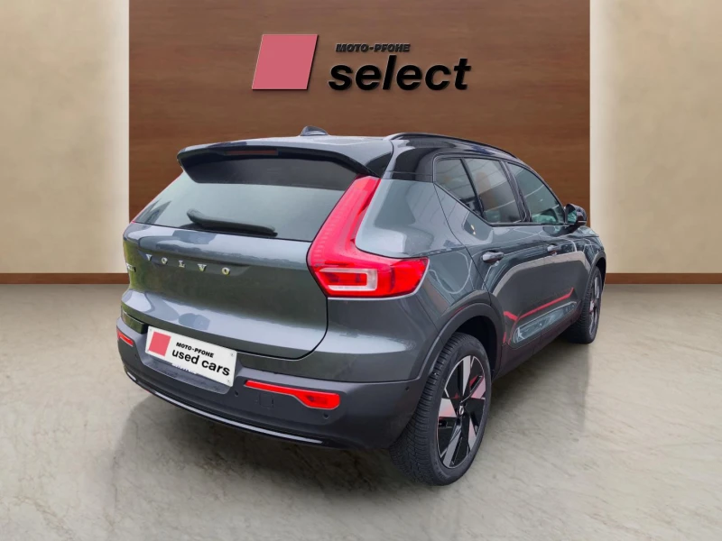 Volvo EX40 2, снимка 12 - Автомобили и джипове - 53126850