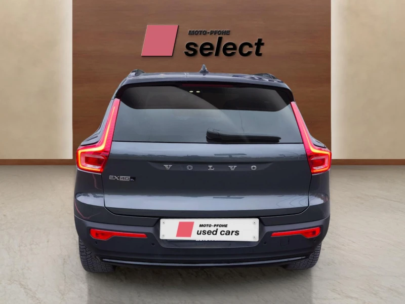 Volvo EX40 2, снимка 3 - Автомобили и джипове - 53126850