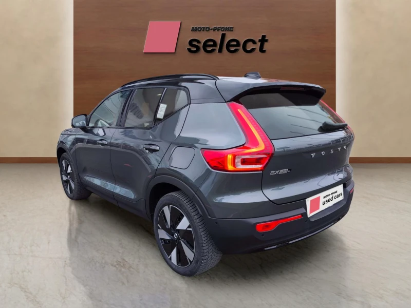 Volvo EX40 2, снимка 2 - Автомобили и джипове - 53126850