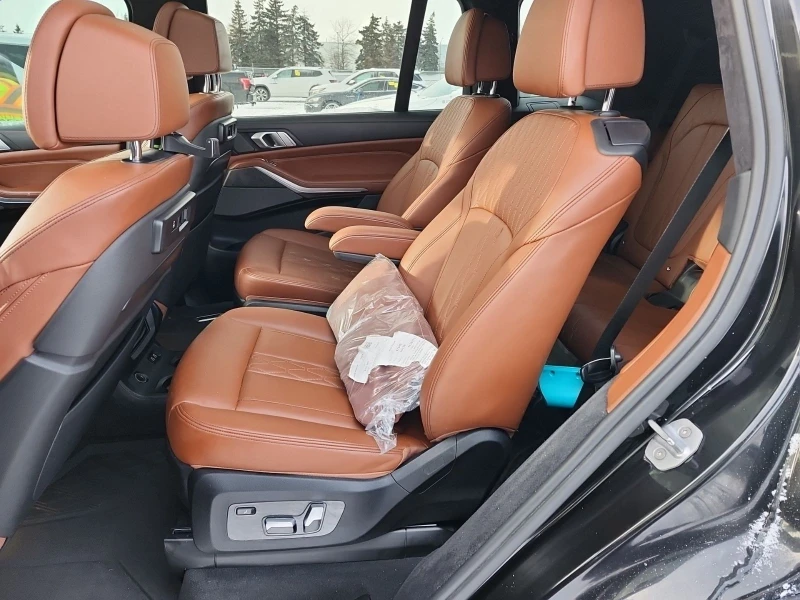 BMW X7 XDRIVE40I С РЕГИСТРАЦИЯ & АВТО КРЕДИТ, снимка 12 - Автомобили и джипове - 53260877