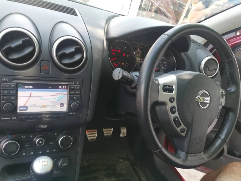 Nissan Qashqai 1.6dci, снимка 7 - Автомобили и джипове - 37285646