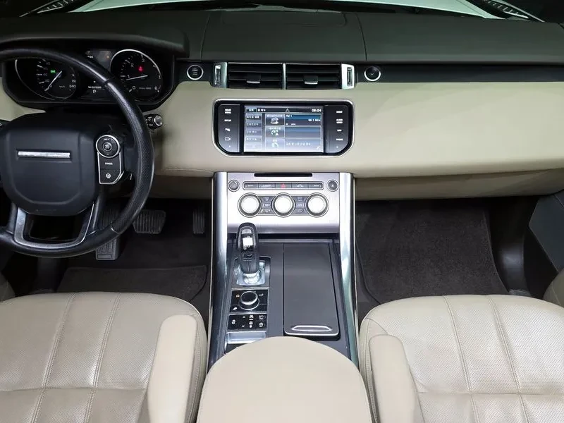 Land Rover Range Rover Sport 3.0, снимка 7 - Автомобили и джипове - 54500091