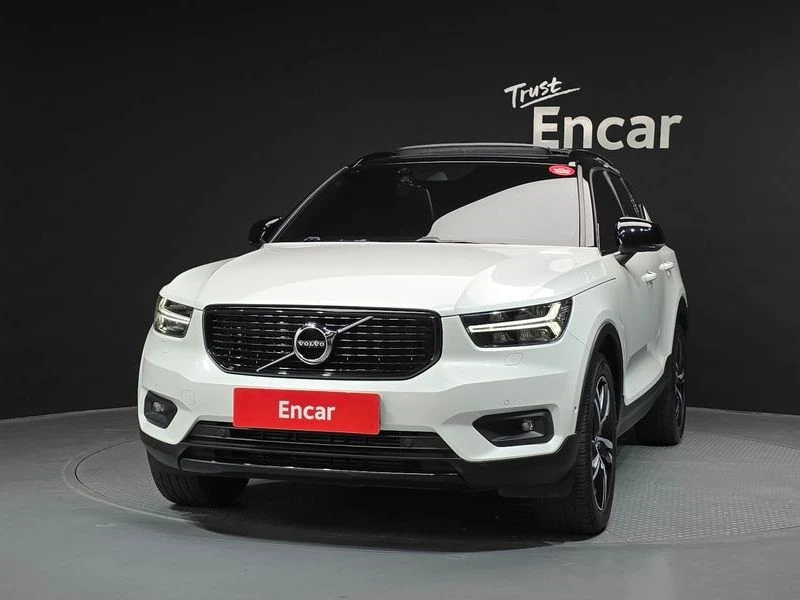 Volvo XC40 T4 R-Design| 190к.с.| ВКЛ.ТЕХНОТЕСТ, снимка 3 - Автомобили и джипове - 55222884