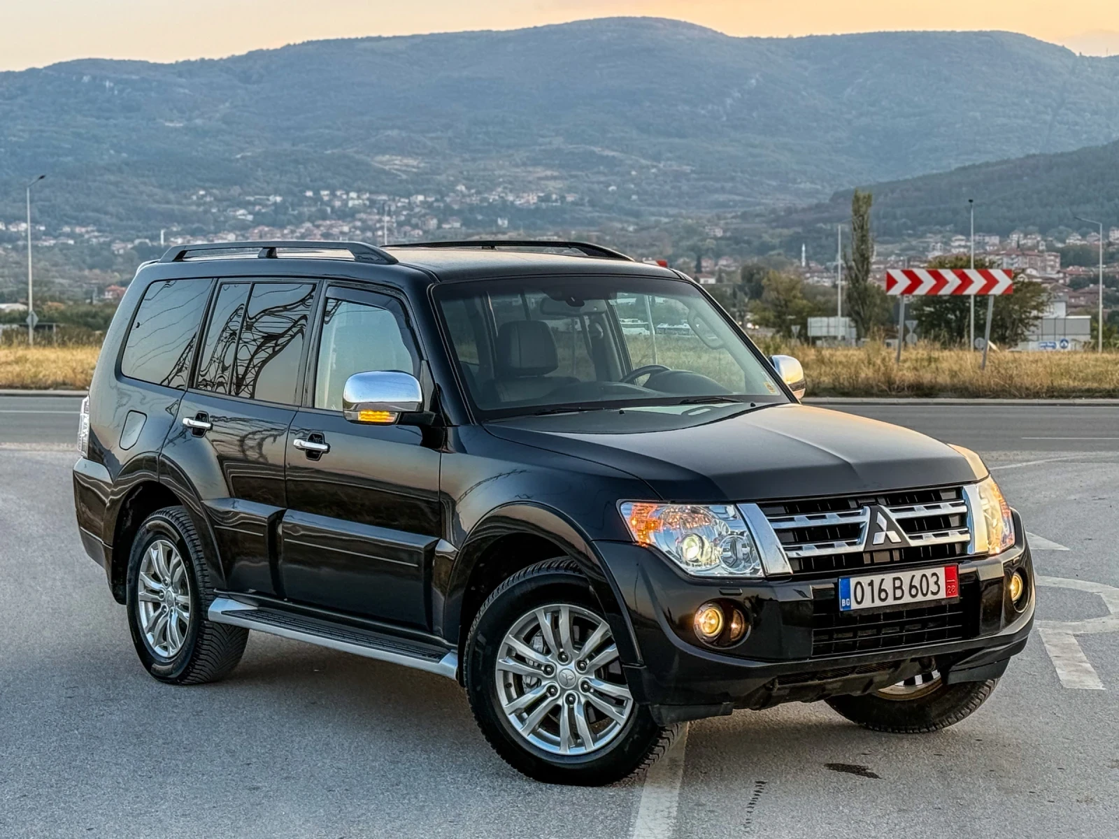 Mitsubishi Pajero 3.2 DI-D COMMON RAIL 7 МЕСТА, снимка 1