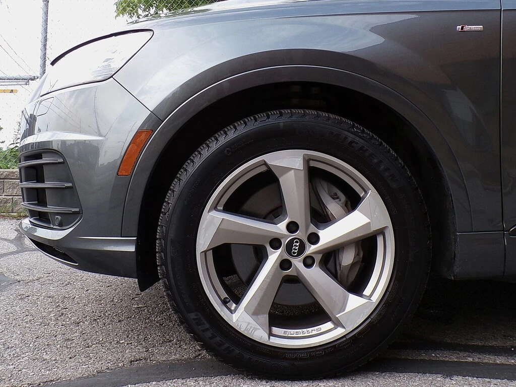 Audi Q7 * S LINE TFSI 3.0T TECHNIK QUATTRO 7 PASSENGER * C - изображение 6