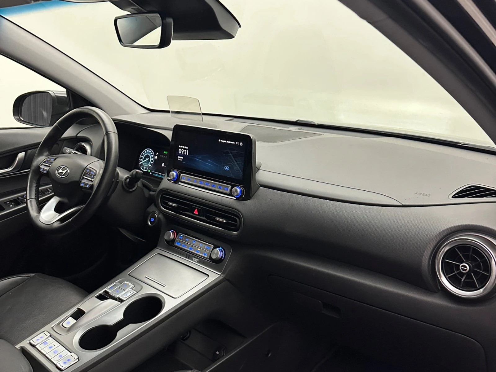 Hyundai Kona, снимка 10 - Автомобили и джипове - 53959607