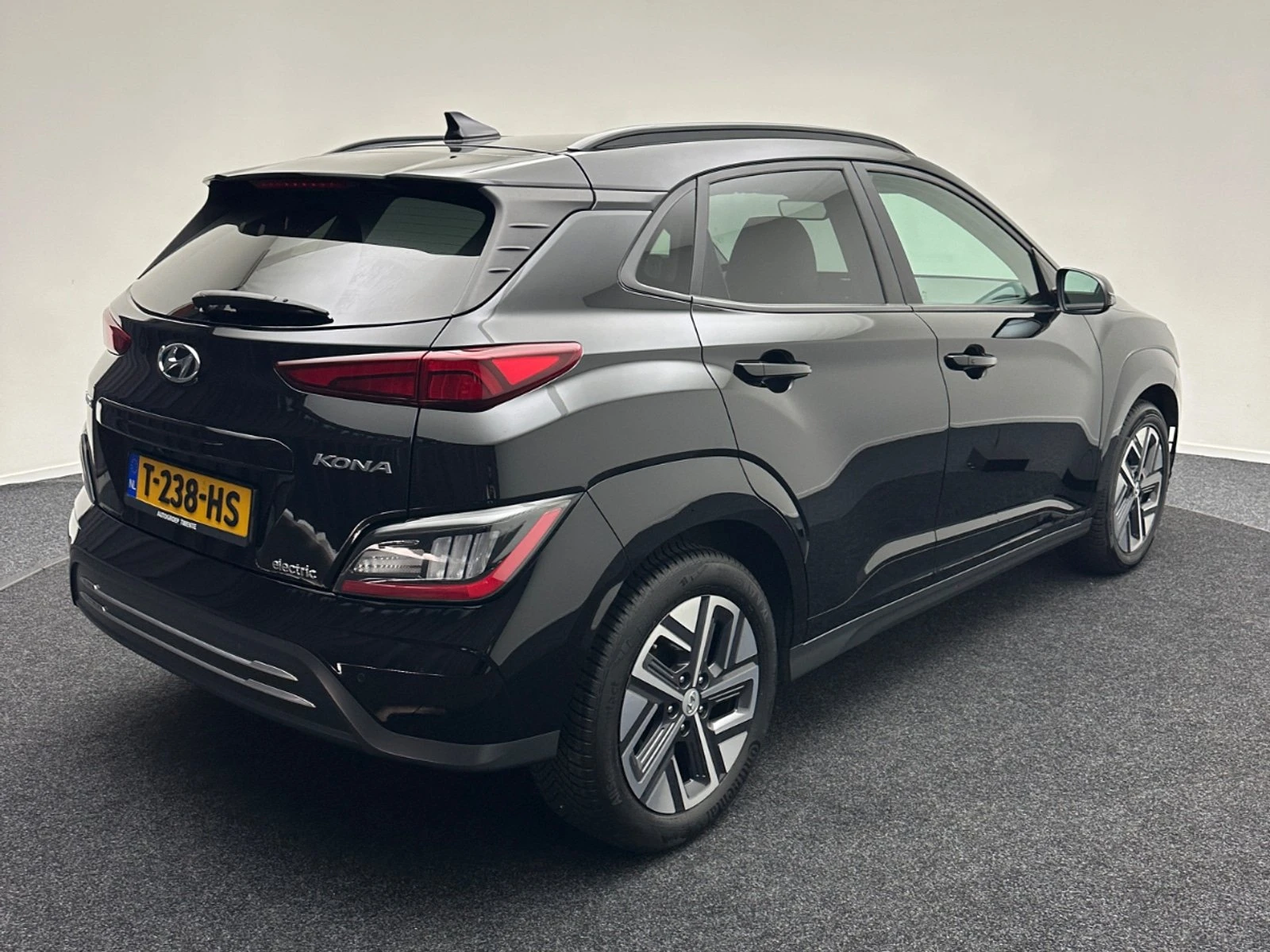 Hyundai Kona, снимка 2 - Автомобили и джипове - 53959607