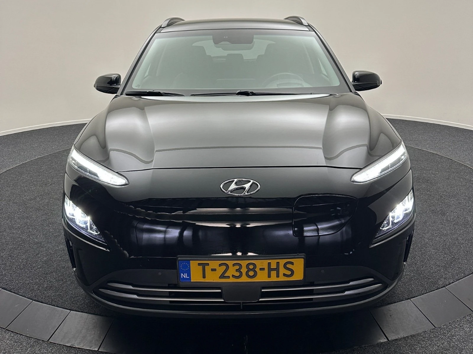 Hyundai Kona, снимка 5 - Автомобили и джипове - 53959607