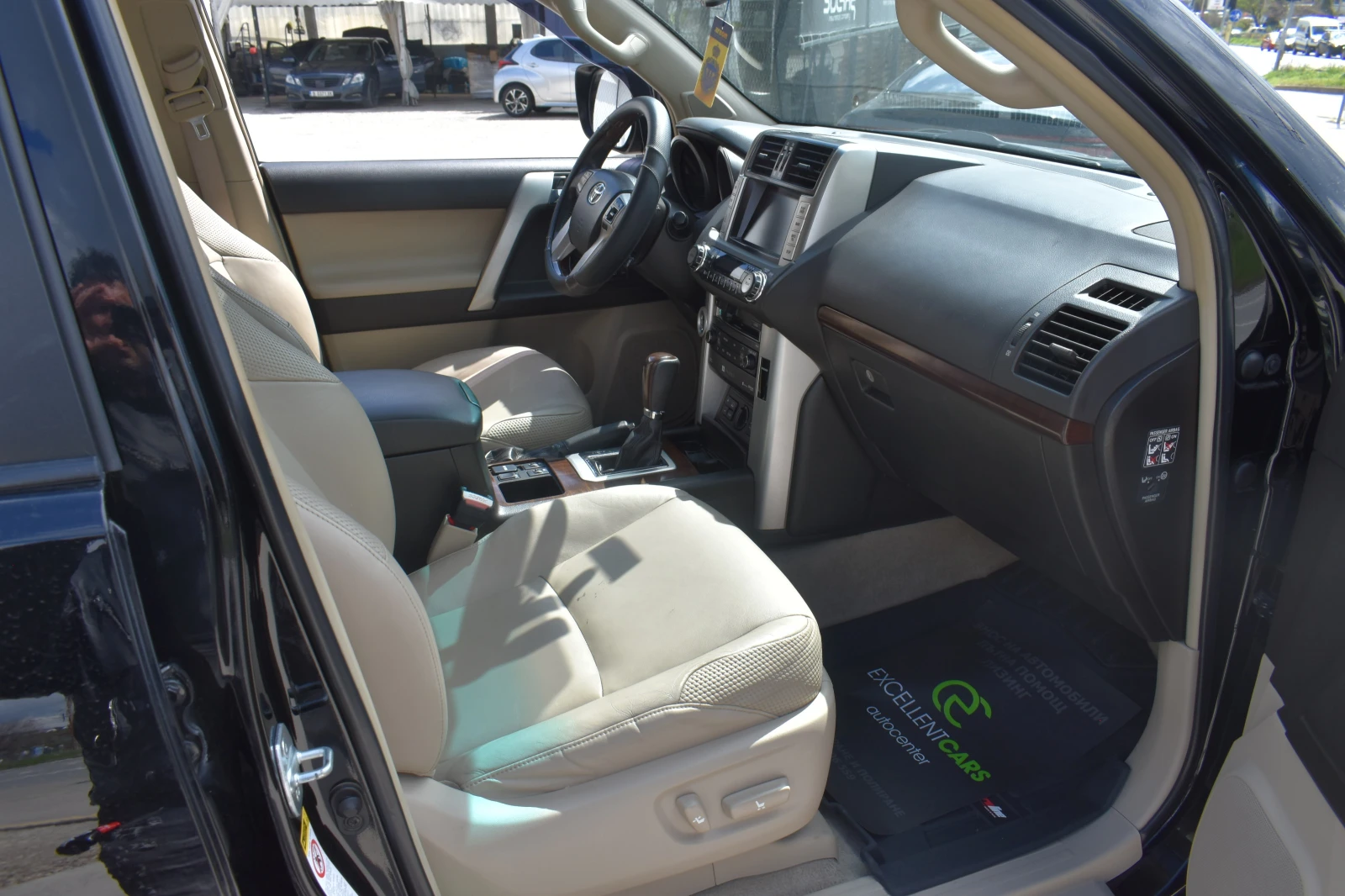 Toyota Land cruiser 150* 6+ 1места* 60Years-ANNyversary* FULL-MAX, снимка 12 - Автомобили и джипове - 54166760