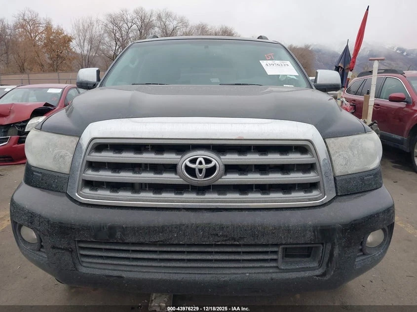 Toyota Sequoia PLATINUM * 5.7 * CARFAX * , снимка 2 - Автомобили и джипове - 54260558