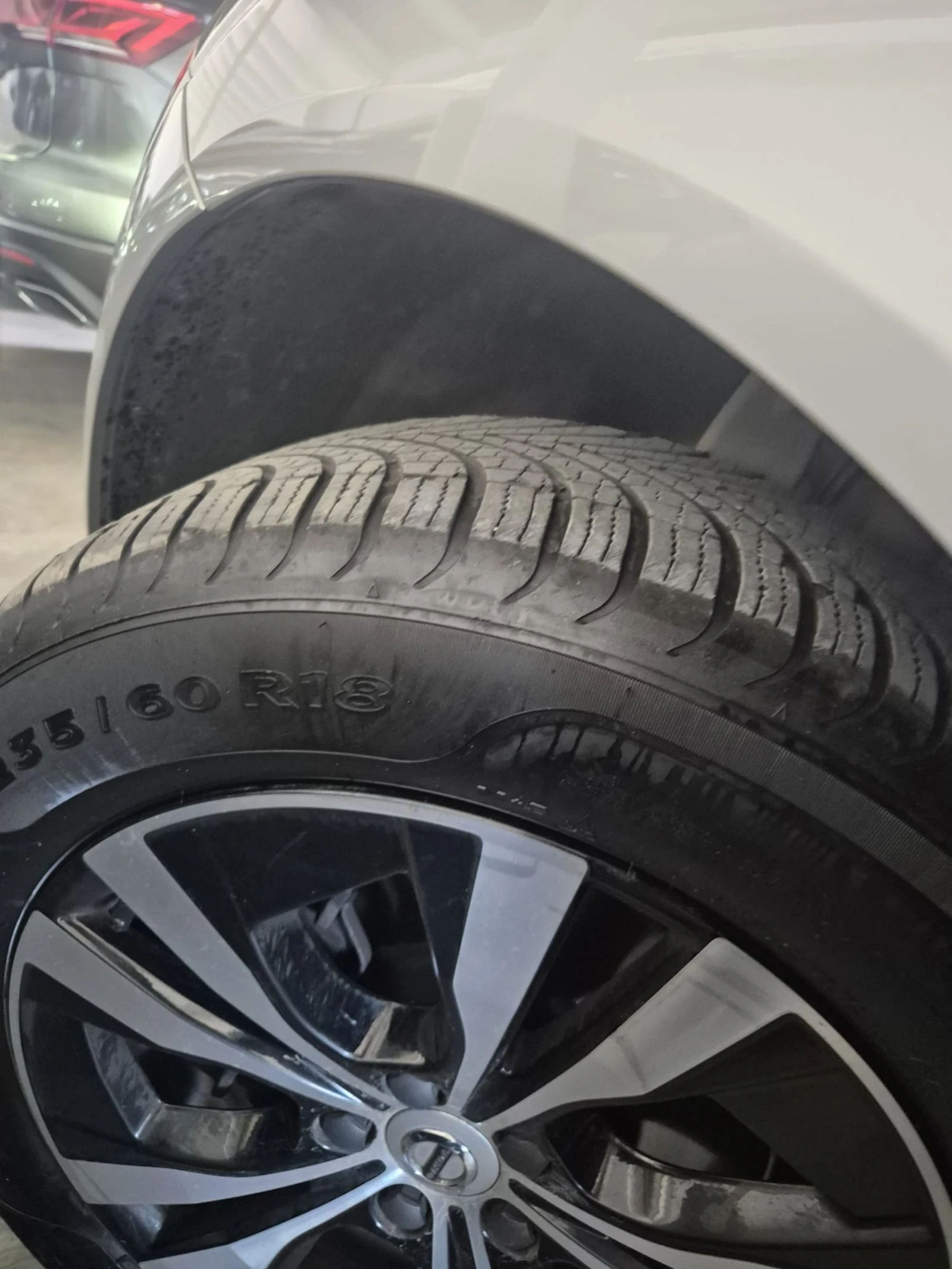 Volvo XC60 AWD B4, снимка 8 - Автомобили и джипове - 54805423