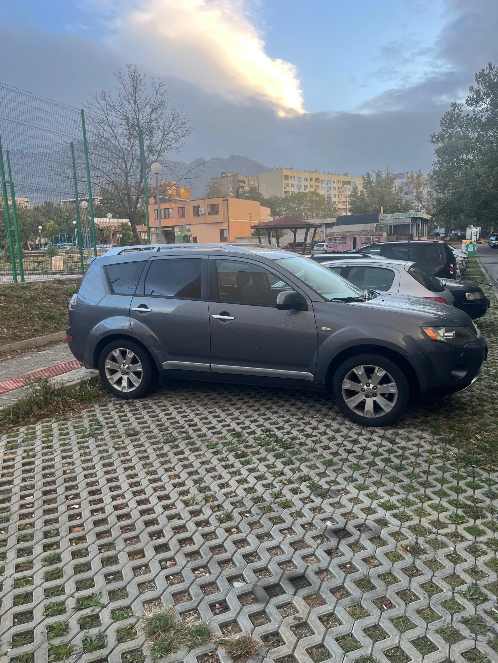 Mitsubishi Outlander Реални км, снимка 4 - Автомобили и джипове - 55007758