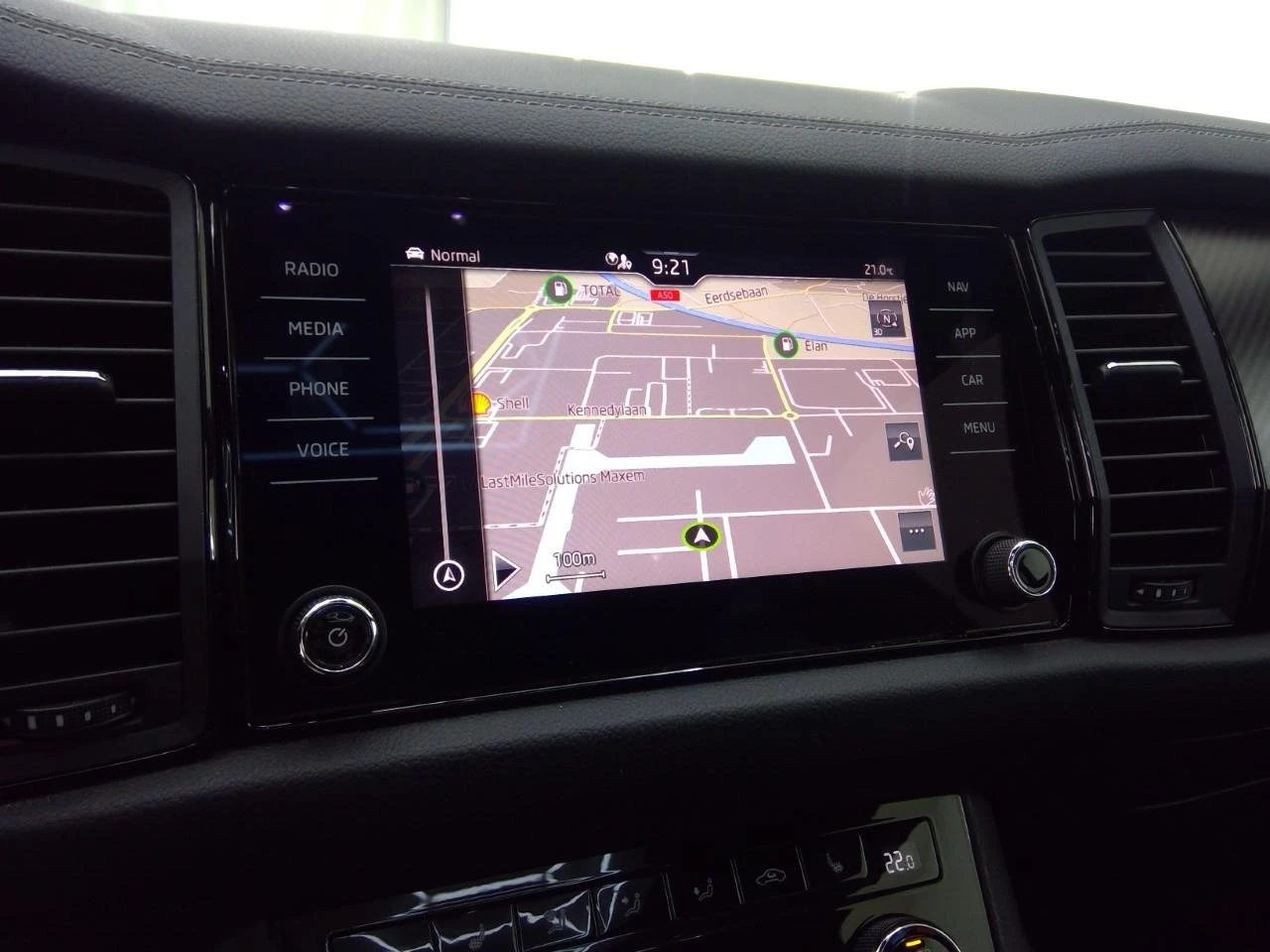Skoda Kodiaq 1.5 TSI Sportline, снимка 13 - Автомобили и джипове - 55540022