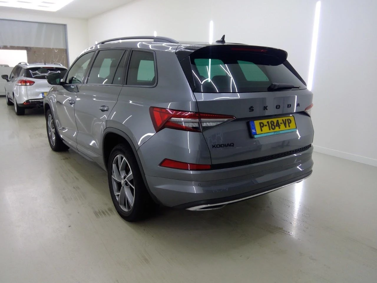 Skoda Kodiaq 1.5 TSI Sportline, снимка 4 - Автомобили и джипове - 55540022