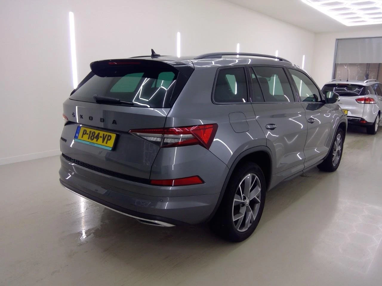 Skoda Kodiaq 1.5 TSI Sportline, снимка 3 - Автомобили и джипове - 55540022
