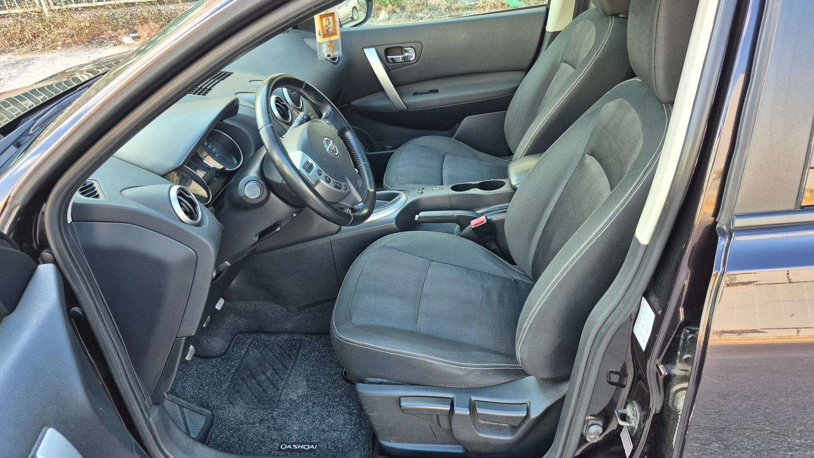Nissan Qashqai  1.6dci 131kc FACELIFT NAVI KAMERA 360 PANORAMA, снимка 9 - Автомобили и джипове - 55729246